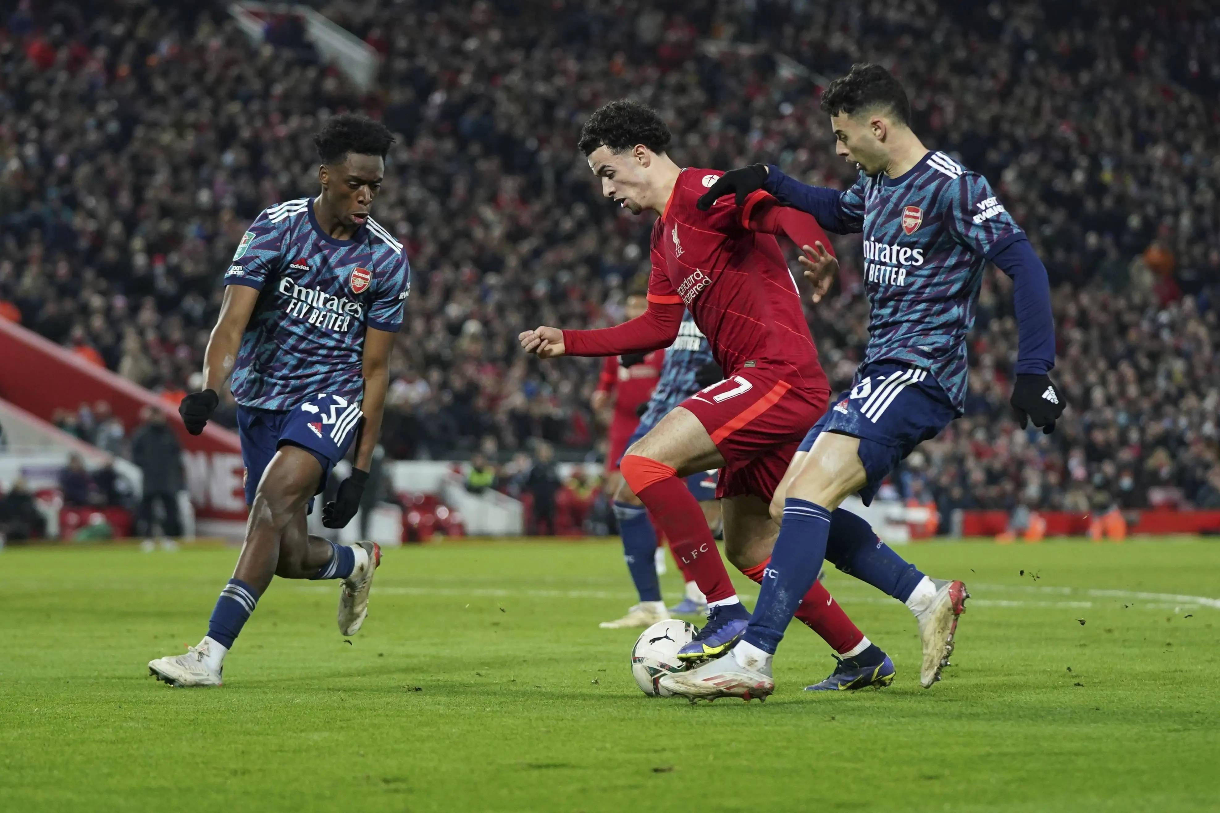 包含转会期斯图加特备战葡超，强势反弹细节曝光，话题不断，赛季目标并未改变的词条